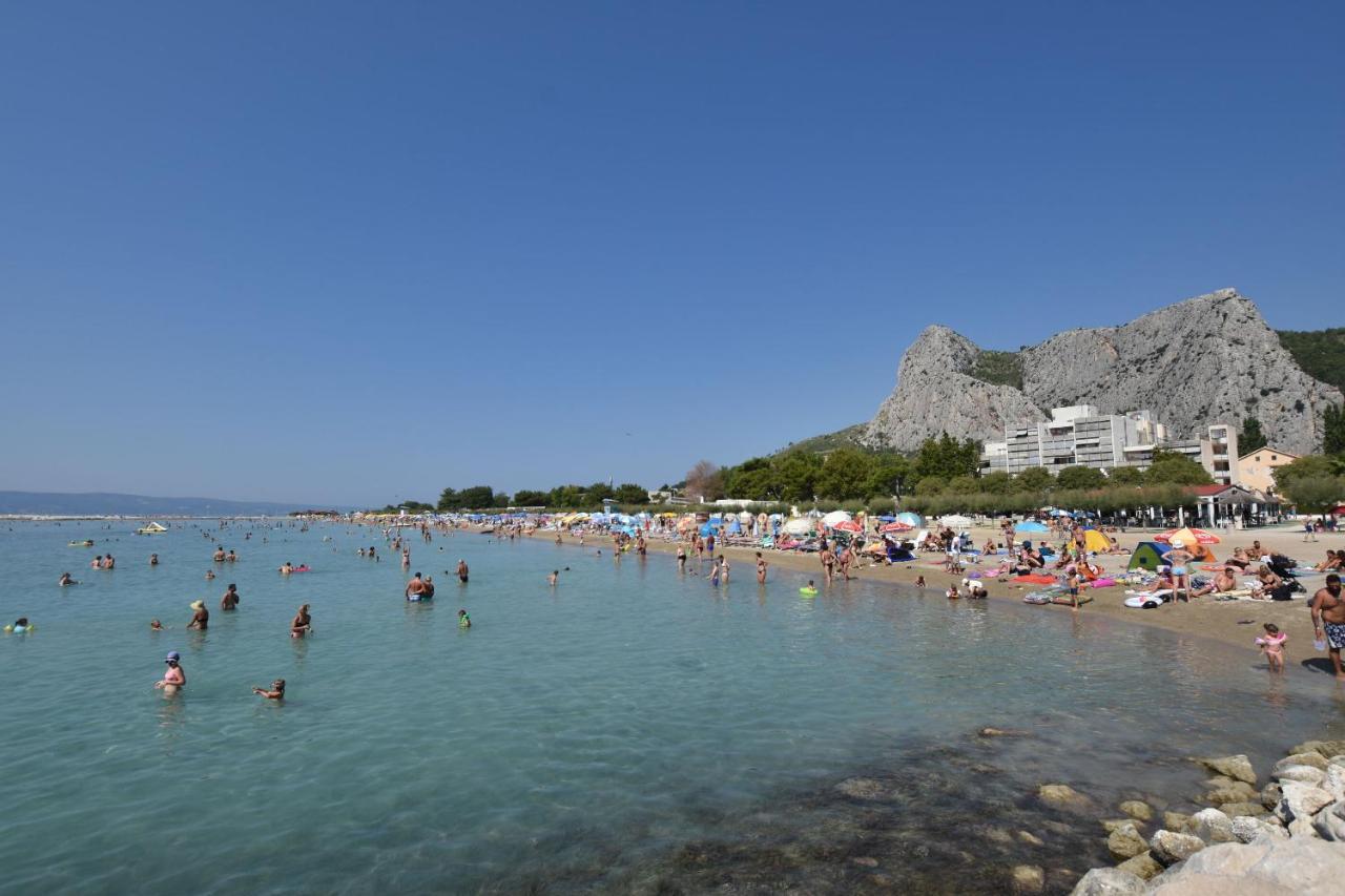 Apartment Vicko Omiš Exterior foto